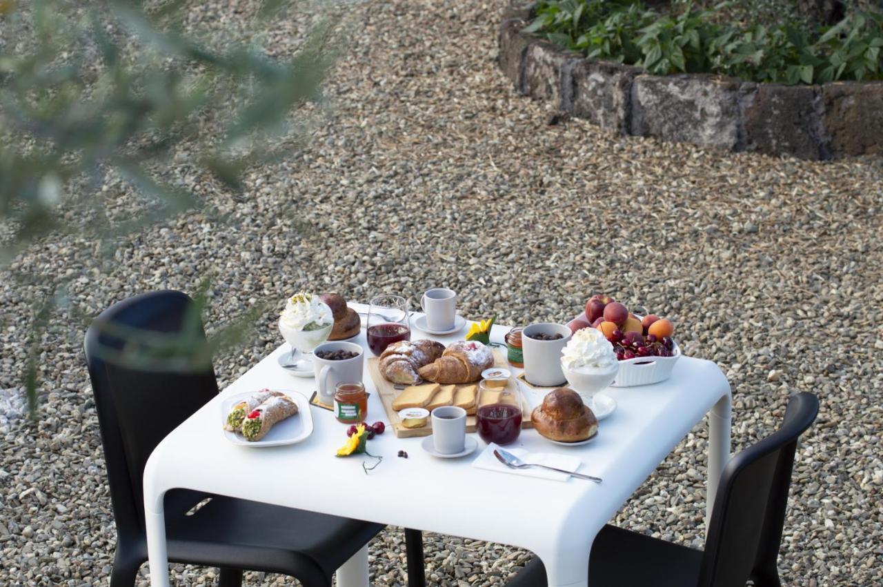 Bee Happy - Bed And Breakfast Zafferana Etnea Εξωτερικό φωτογραφία