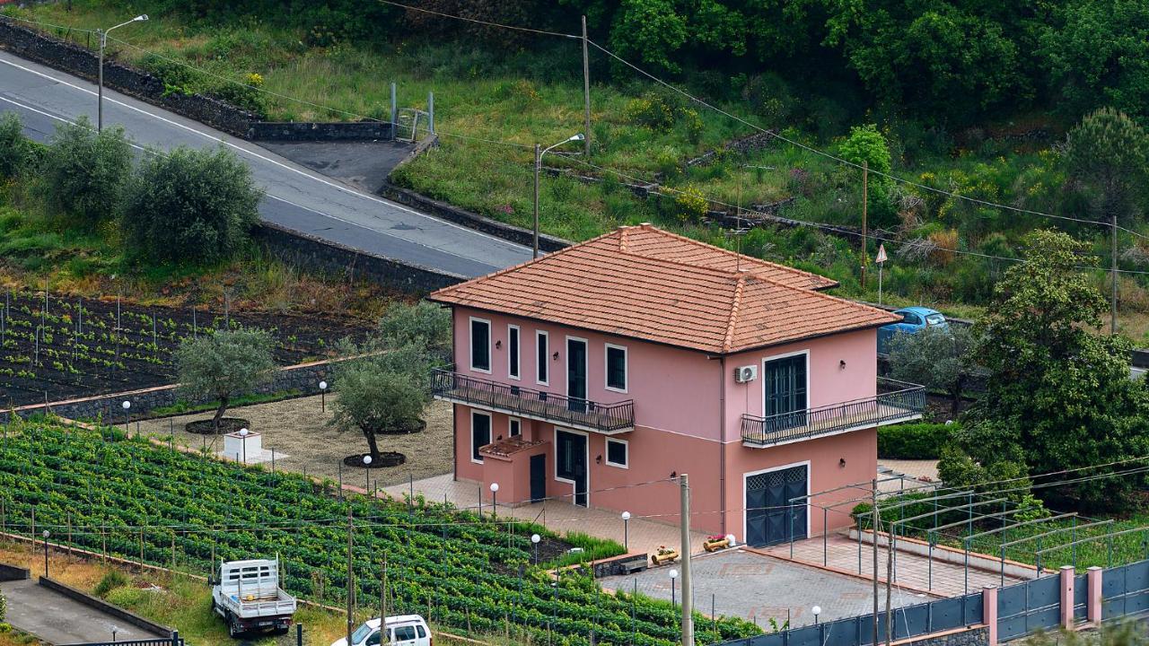 Bee Happy - Bed And Breakfast Zafferana Etnea Εξωτερικό φωτογραφία