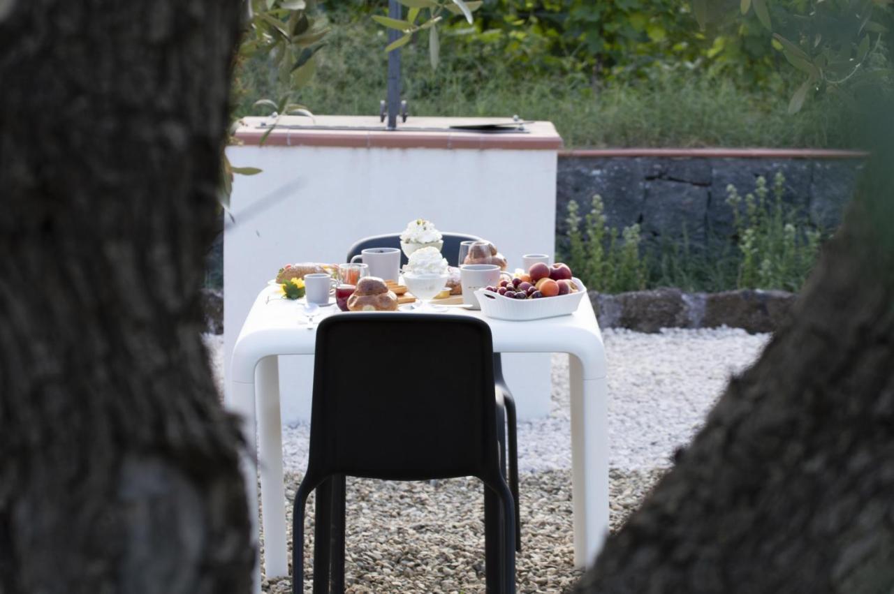 Bee Happy - Bed And Breakfast Zafferana Etnea Εξωτερικό φωτογραφία